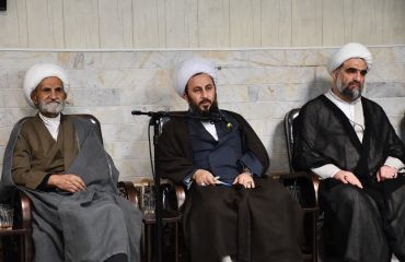نشست صمیمی امام جمعه‌ شهرستان خوی با مدیران، اساتید و معاونین حوزه های علمیه شهرستان خوی بمناسبت هفته معلم