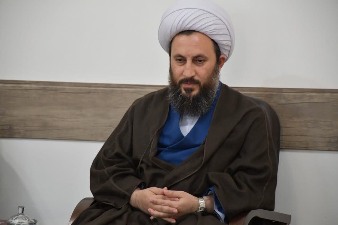 دیدار رئیس ، معاونین و جمعی از دانشجویان دانشگاه شهید مطهری فرهنگیان خوی با امام جمعه شهرستان خوی بمناسبت هفته معلم