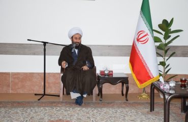 نشست صمیمی امام جمعه‌ شهرستان خوی با مدیر، اساتید و معاونین حوزه علمیه خواهران الزهرا (س) شهرستان خوی بمناسبت هفته معلم