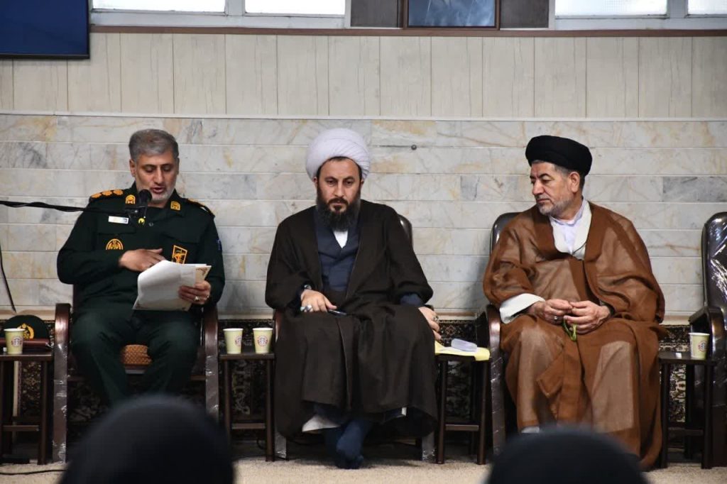 نشست گروه های جهادی با امام جمعه شهرستان خوی بمناسبت هفته بسیج جهادسازندگی