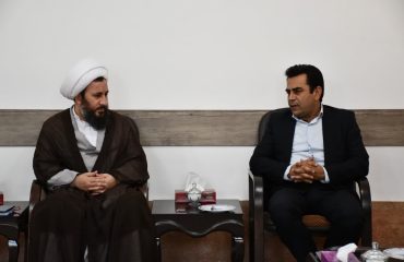 دیدار سرپرست اداره حفاظت محیط زیست شهرستان خوی با امام جمعه شهرستان خوی بمناسبت هفته محیط زیست
