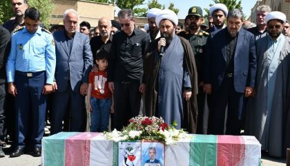 مراسم تشییع و اقامه نماز بر پیکر شهید محسن آین توسط امام جمعه شهرستان خوی