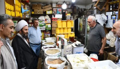 بازدید امام جمعه شهرستان خوی از تعدادی اصناف شهرستان بمناسبت روز اصناف