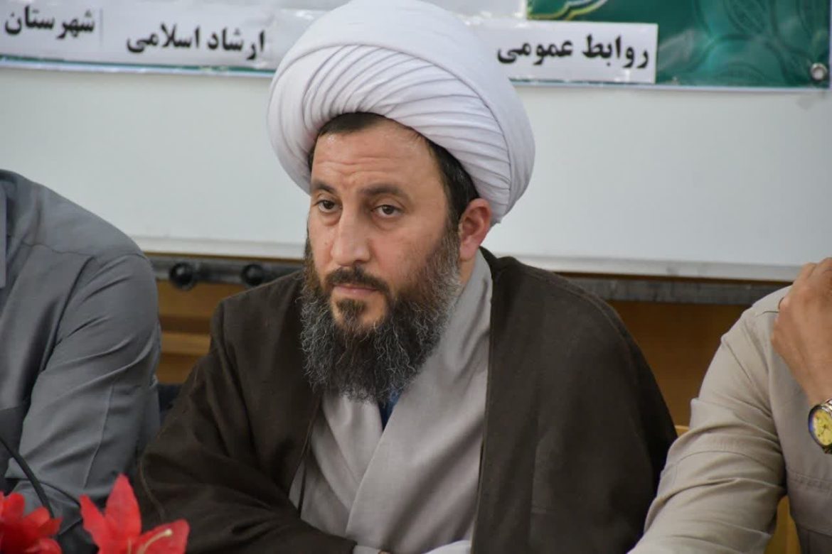 حضور امام جمعه شهرستان خوی در نشست تبیینی شیوه های صحیح انعکاس اخبار جنگ در جمع اصحاب رسانه
