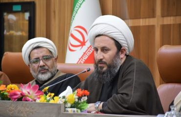 حضور و سخنرانی امام جمعه شهرستان خوی در همایش مسئولان و دبیران شورای امر به معروف و نهی از منکر ادارات و نهاد های حاکمیتی شهرستان خوی در سالن شهید برگزینی