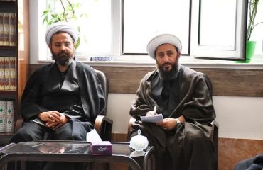 دیدار جمعی از روحانیون خویی مقیم در شهر قم با امام جمعه شهرستان خوی