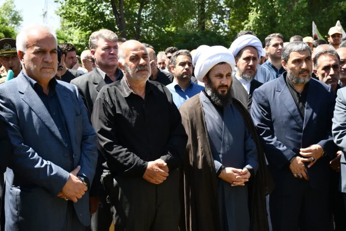 حضور امام جمعه شهرستان خوی در مراسم تدفین پیکر شهید محسن آین در گلزار شهدای خوی