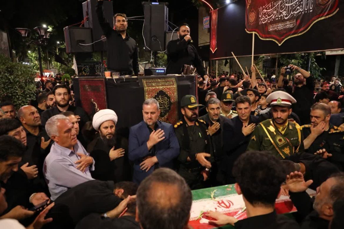 مراسم وداع با شهید امیرحسین باقرلو در هسته مرکزی شهر خوی با حضور امام جمعه شهرستان خوی