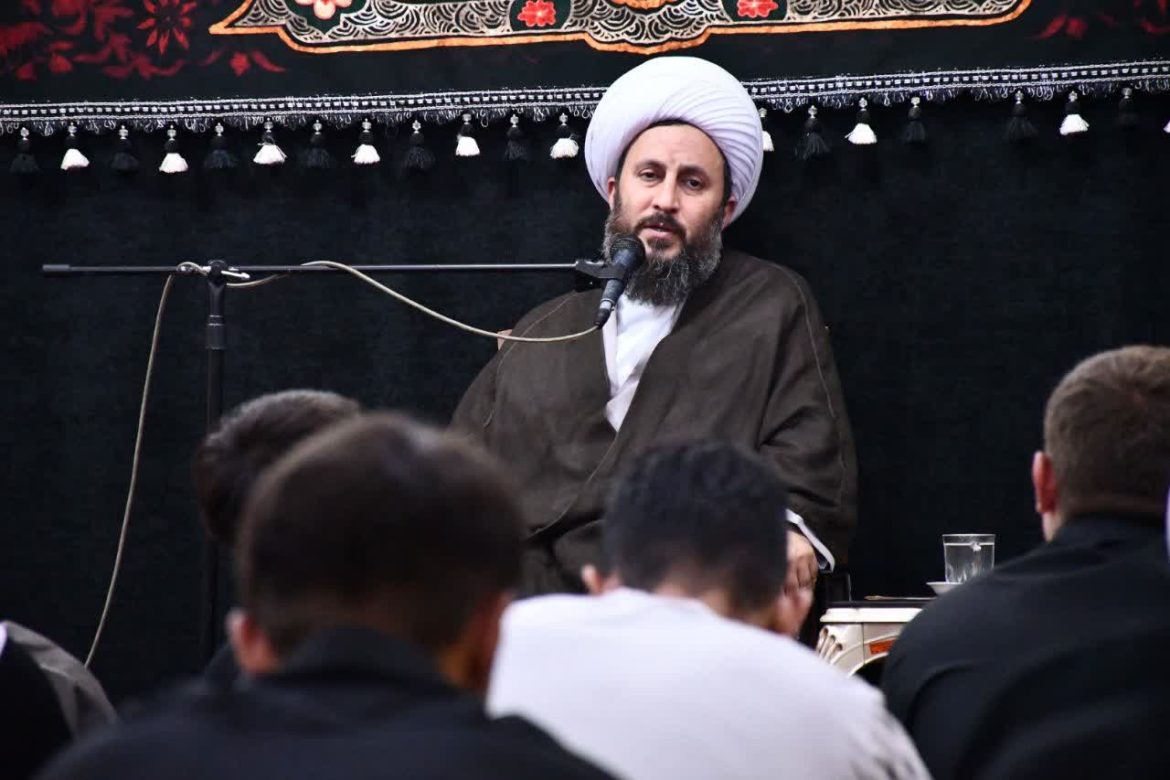 سخنرانی امام جمعه شهرستان خوی در هیئت هفتگی حوزه علمیه امام خمینی (ره)