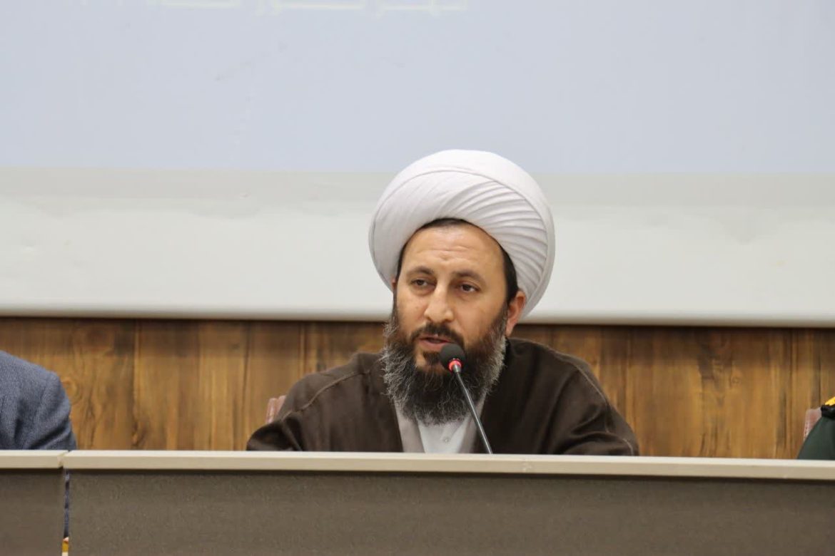 یک هیئت مذهبی انقلابی امروز در زمینه فرهنگی، برای اینکه تأثیرگذار و به‌روز باشد، باید چند محور اصلی را مد نظر قرار دهد: