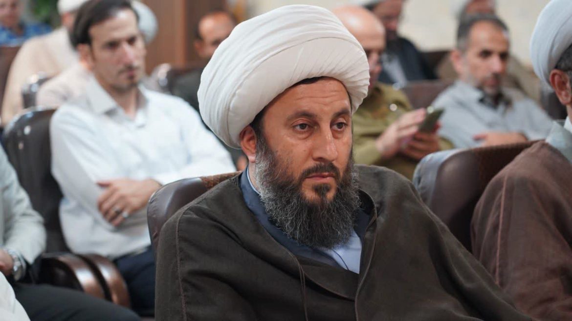 حضور امام جمعه شهرستان خوی در نشست علمی، فرهنگی الگوی اسلامی مدیریت با سخنرانی آیت‌الله قوامی "مسئول بنیاد فقهی و مرکز تخصصی مدیریت اسلامی"