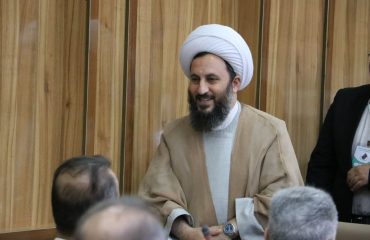 حضور و سخنرانی امام جمعه شهرستان خوی در مجمع سالانه فارغ‌التحصیلان دبیرستان نمونه مدرس خوی