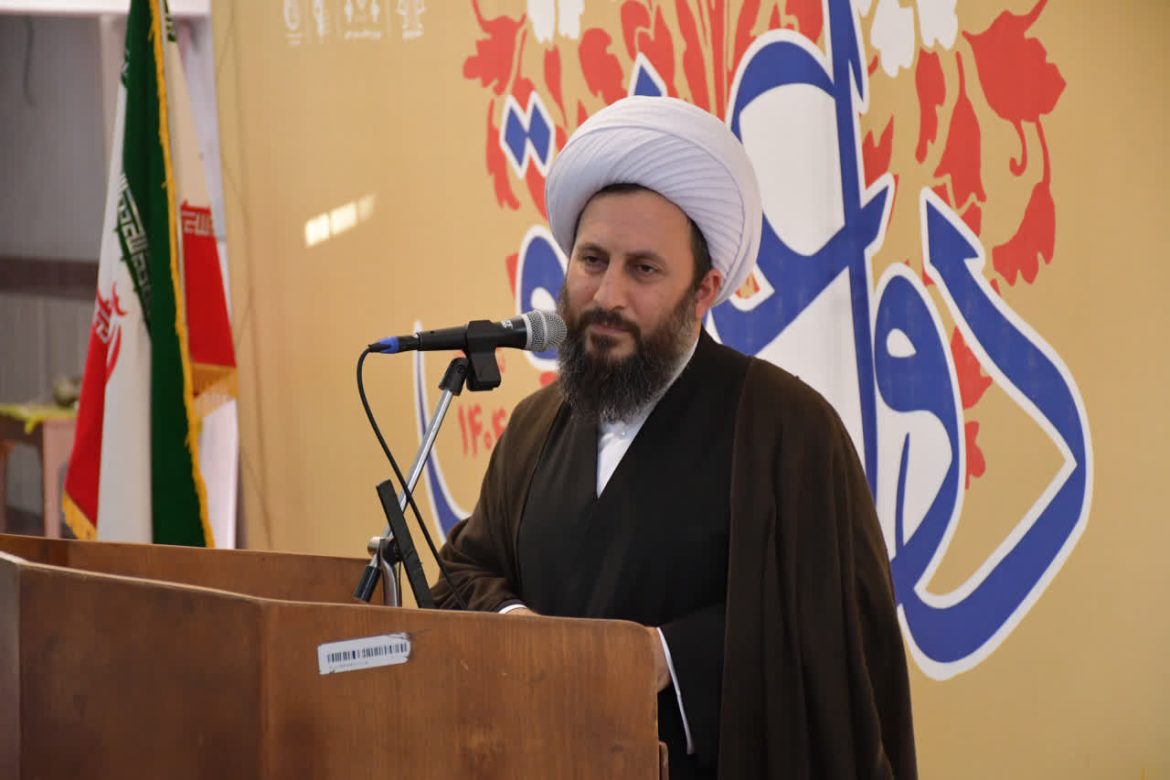 مراسم بزرگداشت سالروز شهادت شهیدان والامقام رجایی و باهنر و یادواره شهدای کارمند شهرستان خوی با سخنرانی امام جمعه شهرستان خوی در محل بقعه متبرکه شیخ نوایی(ره)