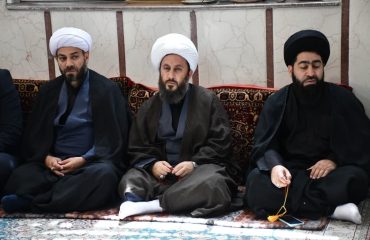 حضور امام جمعه شهرستان خوی در مراسم عزاداری و سخنرانی بمناسبت سالروز شهادت امام حسن عسکری (علیه السّلام) در بقعه متبرکه شیخ نوایی