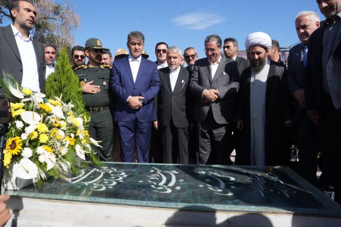 حضور امام جمعه شهرستان خوی در بازدید وزیر میراث فرهنگی واستاندار آذربایجان‌غربی از آرامگاه شمس تبریزی