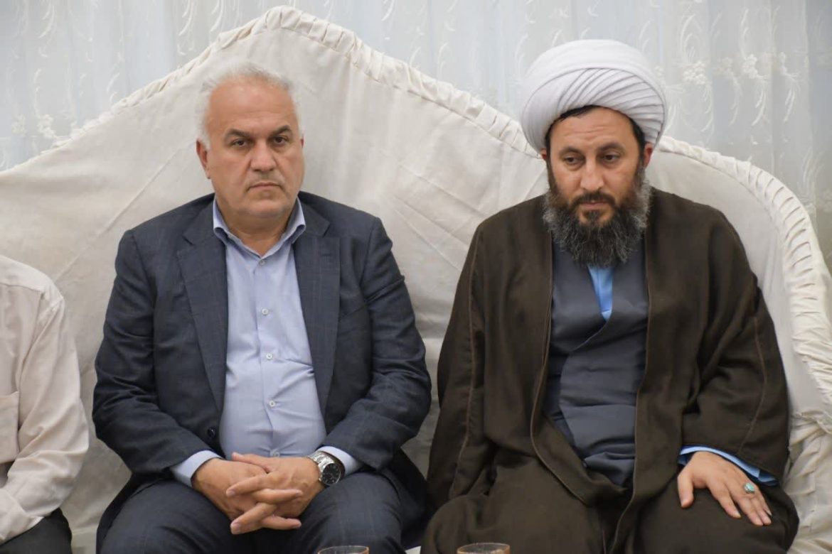 دیدار امام جمعه شهرستان خوی با خانواده معظم شهید حسین گرگ بیگلو