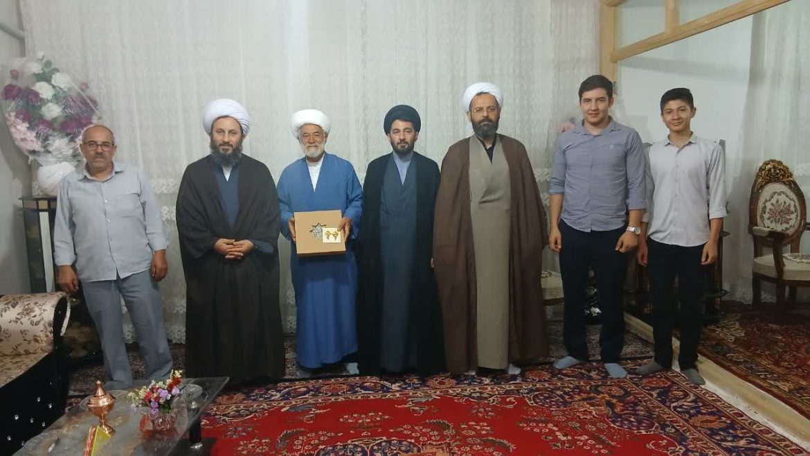 عیادت امام جمعه شهرستان خوی از حجت الاسلام والمسلمین آقایارلو