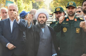 حضور امام جمعه شهرستان خوی در راهپیمایی سراسری بشارت نصر در حمایت از مردم مقاوم و قهرمان فلسطین