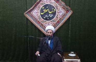 درس اخلاق به بیان امام جمعه شهرستان خوی در حوزه علمیه امام خمینی (ره)