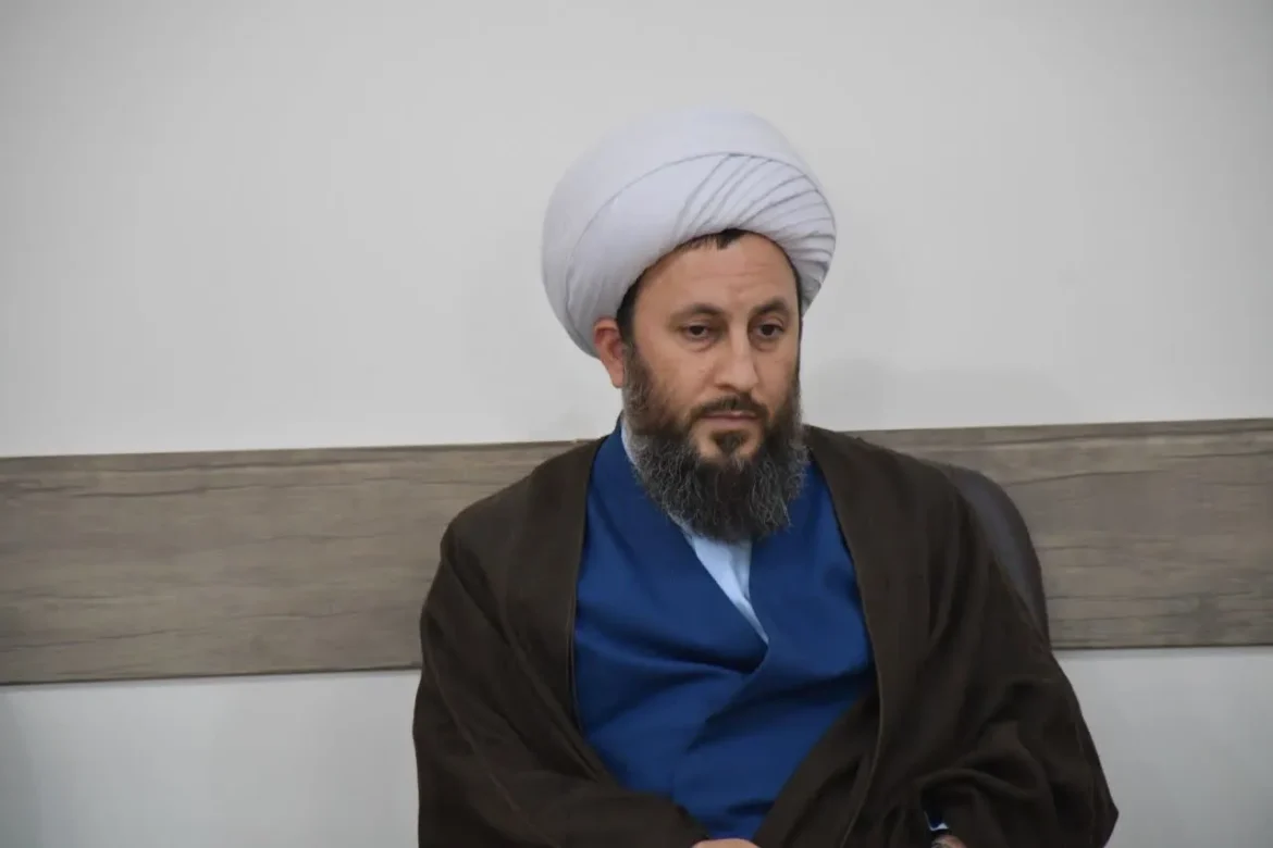 دیدار رئیس و جمعی از هیئات های ورزشی اداره ورزش و جوانان شهرستان خوی با امام جمعه شهرستان خوی بمناسبت هفته تربیت و بدنی