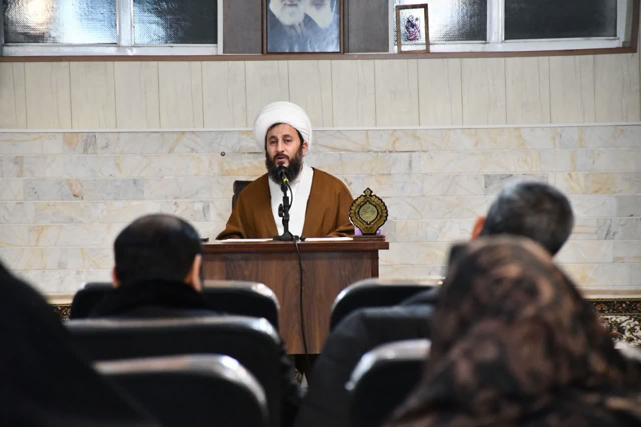 شانزدهمین جلسه از سلسله جلسات تفسیر قرآن کریم به بیان امام جمعه شهرستان خوی شانزدهمین جلسه از سلسله جلسات تفسیر قرآن کریم به بیان امام جمعه شهرستان خوی