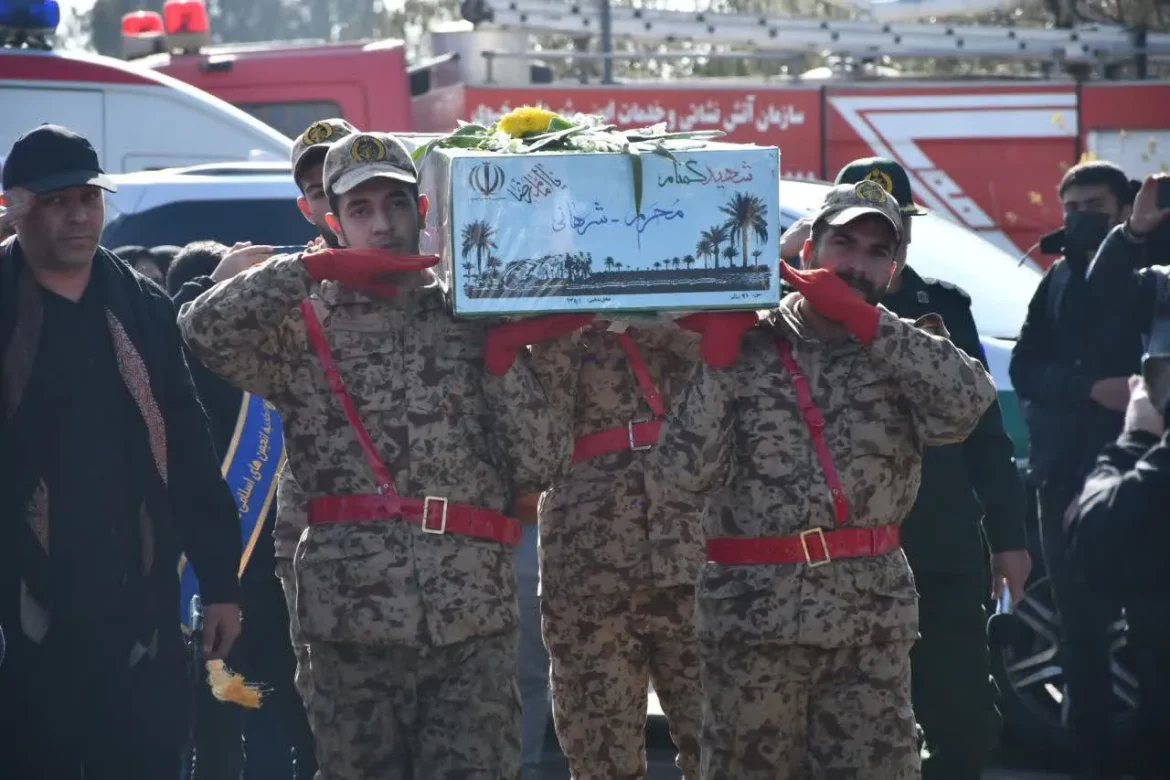 آیین استقبال از شهید گمنام با حضور امام جمعه شهرستان خوی در گلزار شهدا