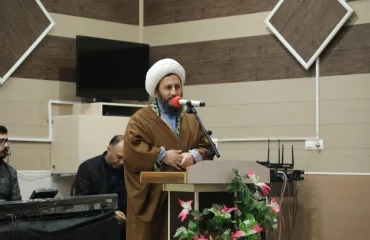 سخنرانی امام جمعه شهرستان خوی در مراسم ولادت باسعادت حضرت فاطمه الزهرا (س) و روز مادر در محل تالار ارتش سخنرانی امام جمعه شهرستان خوی در مراسم ولادت باسعادت حضرت فاطمه الزهرا (س) و روز مادر در محل تالار ارتش