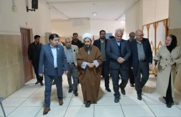 حضور امام جمعه شهرستان خوی در موسسه خیریه سالمندان مهر کوثر خوی بمناسبت ولادت باسعادت حضرت فاطمه الزهرا (س) و روز مادر