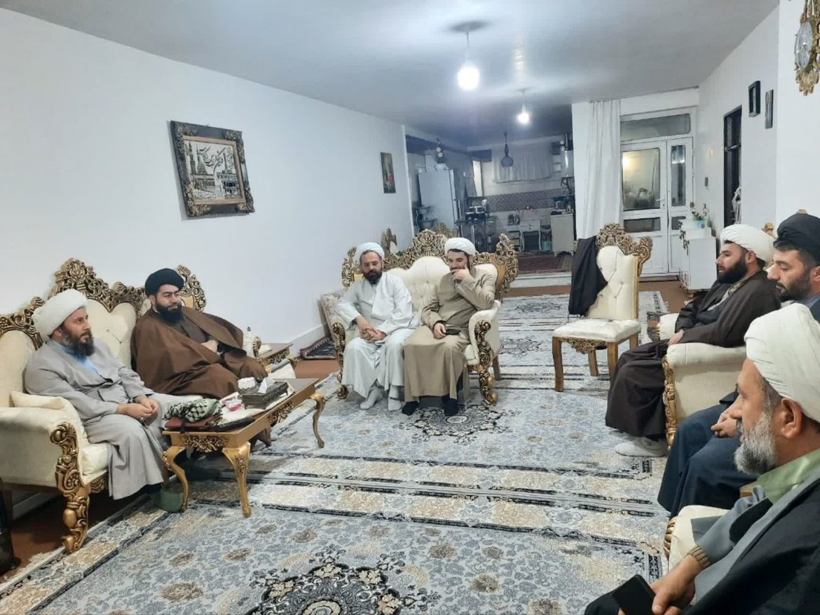 دیدار امام جمعه شهرستان خوی با جمعی از روحانیون شهر فیرورق
