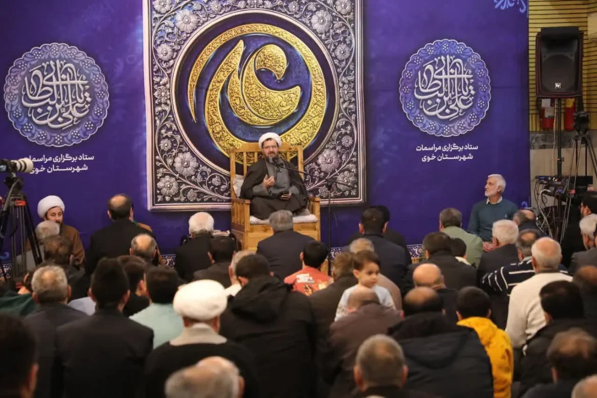 حضور امام جمعه شهرستان خوی در اولین شب از مراسم ولادت مولای متقیان امام علی(ع) و ششمین سالگرد شهادت حاج قاسم سلیمانی